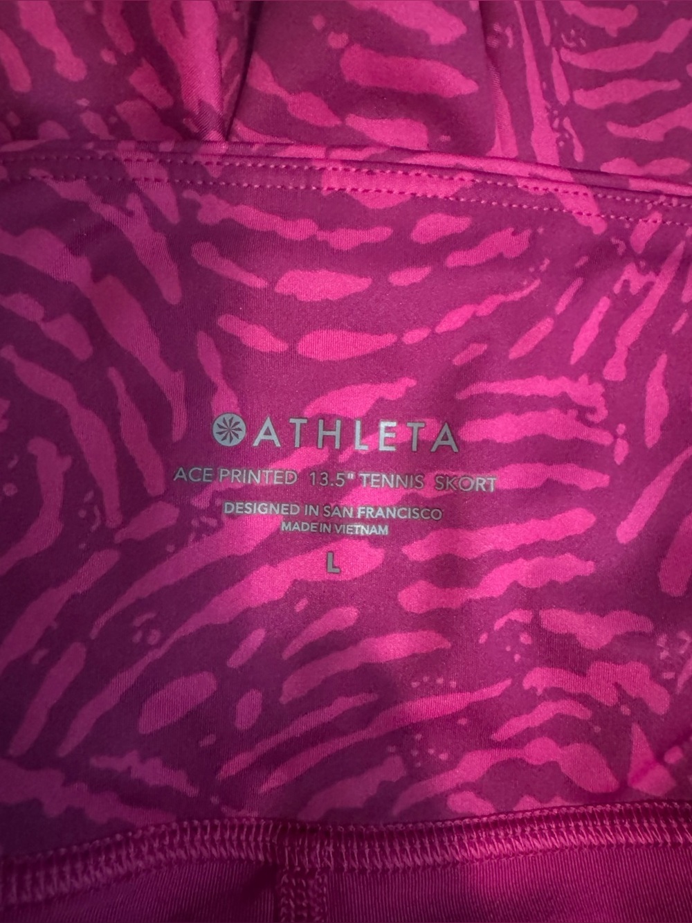 Magenta Patterned Athleta Ace printed tennis skort - Picture 4 of 4